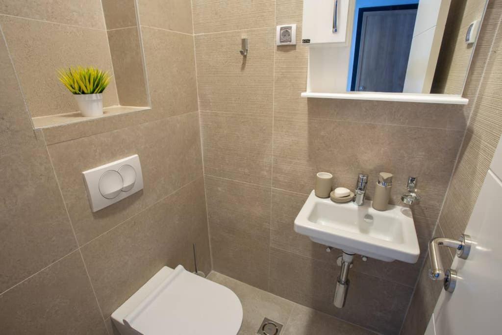 Lina - Pg, Gorica Park View Apartment Podgorica Bagian luar foto